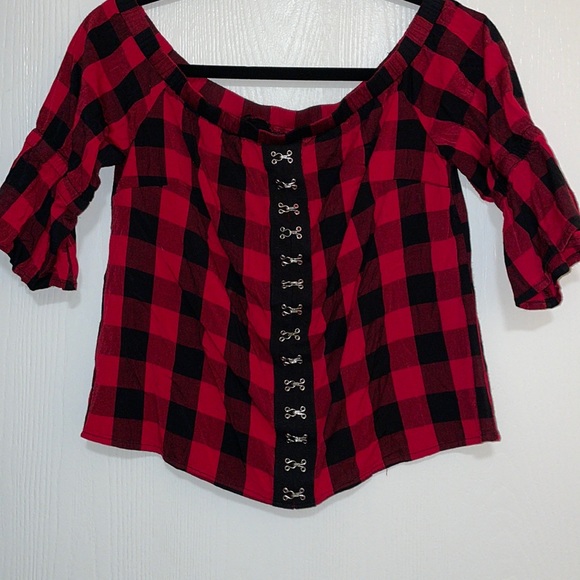 Hot Topic Tops - Womens top